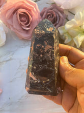 One Mosaic Quartz With Crazy Lace Point - New stone