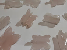 One (1) gorgeous Rosequartz butterfly