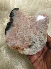 Gorgeous large Pink Amethyst Cathead 5