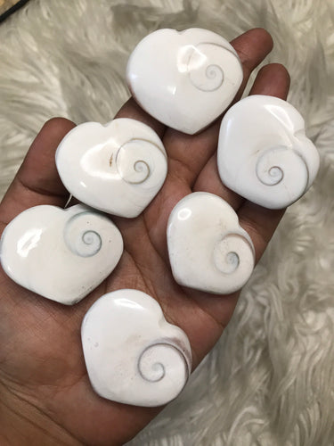 One Gomati chakra Heart heart 40mm