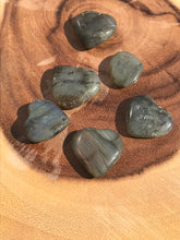 One labradorite Heart 25-27mm