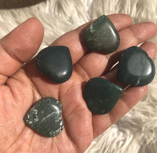 One Mossagate Heart 25-27mm