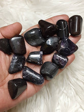 One Dark Purple Medium SiZe kammererite Tumble