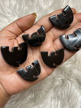 Black Obsidian eagle with wings open cabs