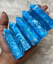 Blue Aura Agate With Druzies Points