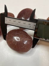 ONE Gorgeous Strawberry Quartz Palm