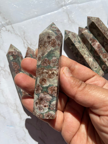 One Green Flower Agate Point