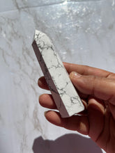 One White Howlite Point