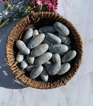 One Rare Scheelite Shivlingam