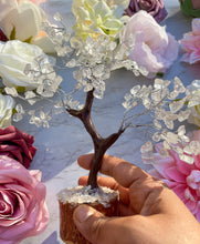 Clear Quartz Tree 150 chips