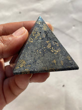 One covellite Pyramid 11