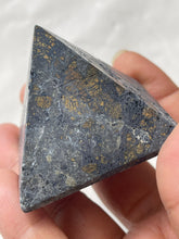 One covellite Pyramid 7